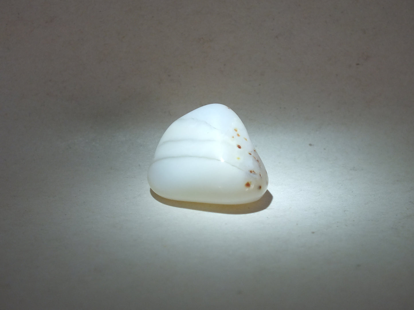 Tumbled White Common Opal